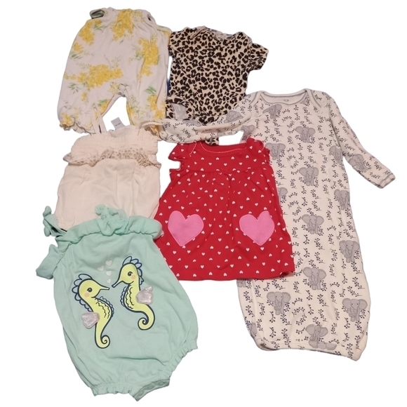Lot of Six Baby Girl Clothes 0-3 Mos - Picture 1 of 8